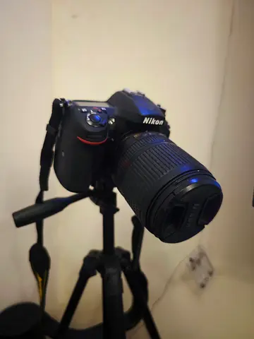Nikon D7200 DSLR with 18-55mm Lens - Good Working Condition