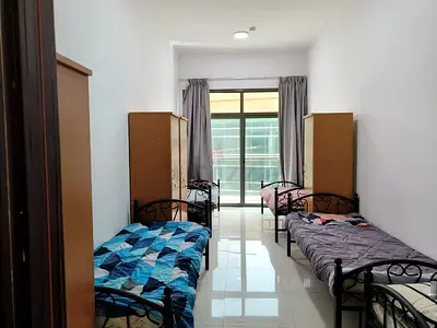 LADIES BED SPACE AVAILABLE NEAR DIP METRO