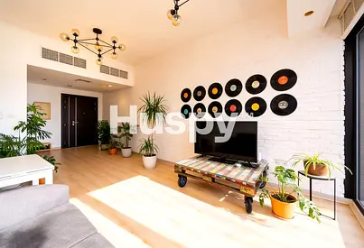 Unfurnished | Vacant | High Floor
