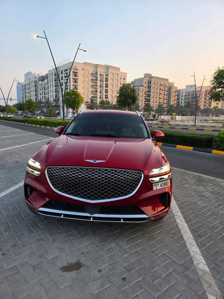 Hyundai Genesis 2022 — photo 1 of 10