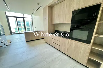 Unfurnished | Pool View | Flexible Cheques