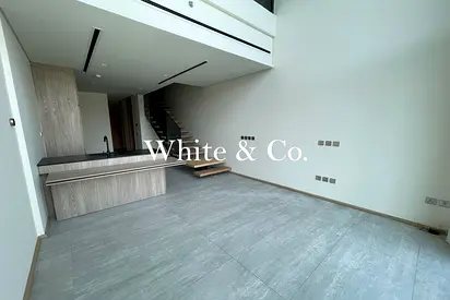 Unfurnished | Pool View | Flexible Cheques
