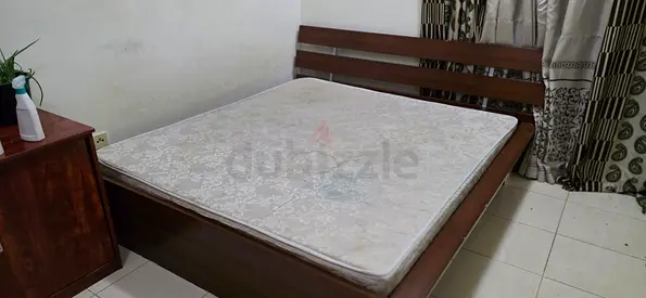 Modern Wooden Double Bed with Mattress