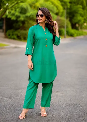 Green Straight Kurta and Pants Set - Size M, Light Fabric