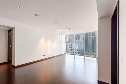 Ready to Move in | Study Room | Walk in Closet