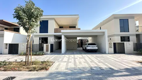 Open kitchen | Back to Back | Landscaped