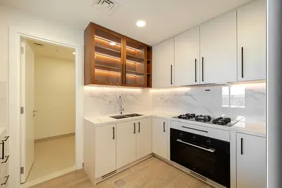 Fitted Kitchen | Townhouse View | 2 Parkings