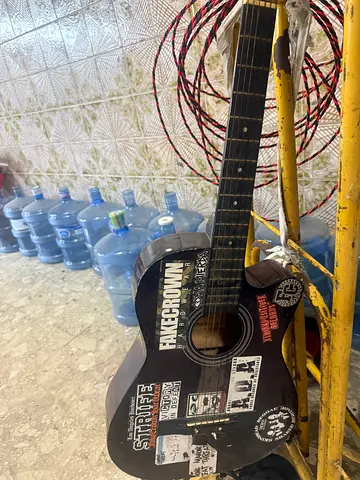 Guitar for sale