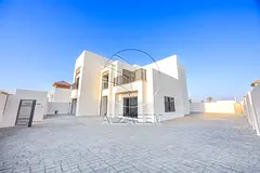 Vacant! Brand New | Spacious 5BR Villa- Single Row