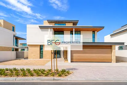 BEST LOCATION | HUGE PLOT | BEST PRICE