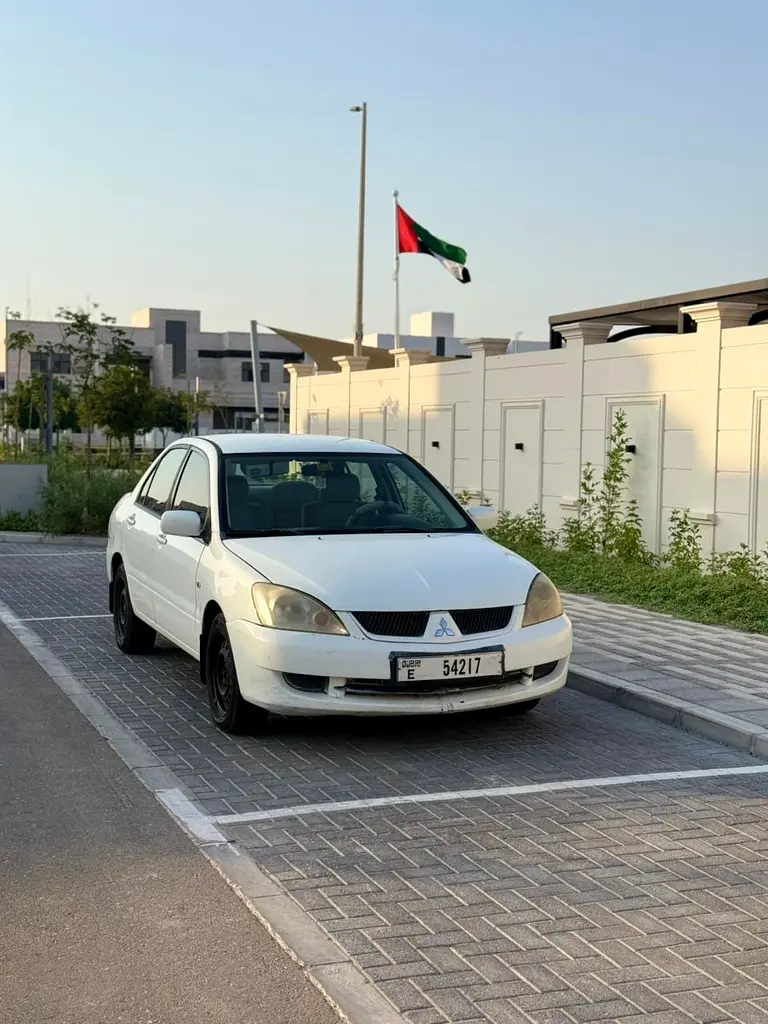Mitsubishi Lancer 2007 — photo 1 of 17