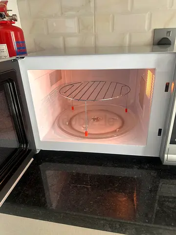 Black  Decker Microwave/Oven (MZ3000PG)
