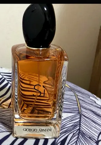 Giorgio Armani Si Eau de Parfum - 100ml (used)
