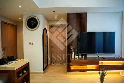 Bright Corner Unit | Fully Furnished | Pool View