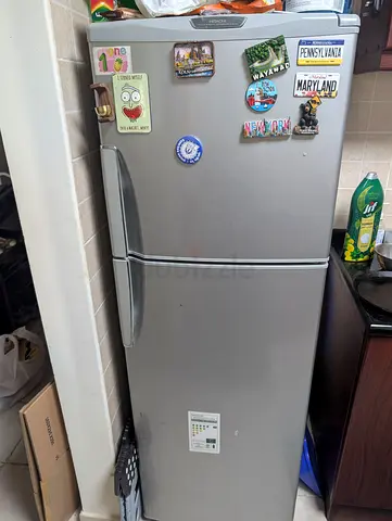 Hitachi- 320 L, Silver double-door refrigerator, top freezer - good working condition