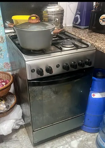 Used 4-Burner Stainless Steel Gas Cooker - Burners are Good Working Condition