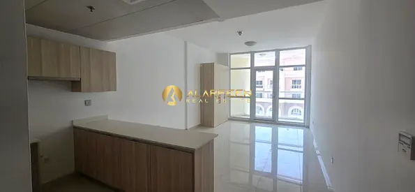 Modern Studio | 1 Month Free | Balcony & Community View |