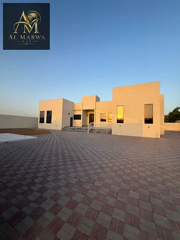 Huge 4 Bedroom's Villa with Big Open yard Space