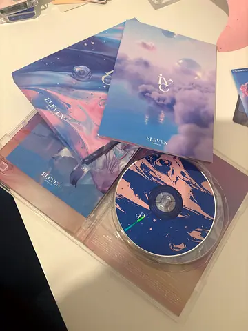 IVE - Eleven CD album (K-pop group) with booklet