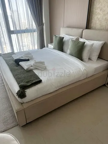King size bed