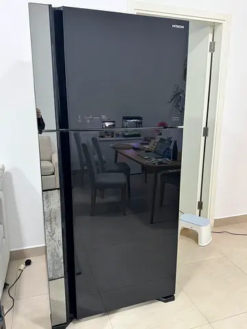 Hitachi Fridge - 550l net - R-VG660 - Mint Condition
