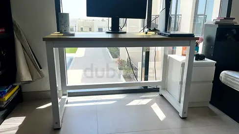 W120 L60 H75 modern computer desk, good condition