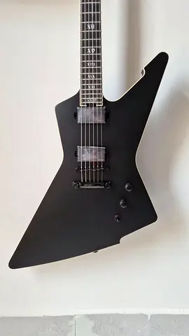 FOR SALE ONLY: Schecter E-1 SLS Evil Twin + Gator Gig Bag