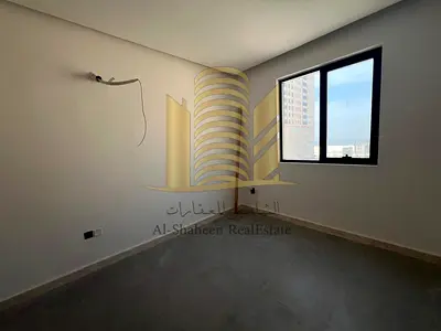 للبيع بعجمان منطقه العاليا سكني تجاري   

عمر البناء 5 سنوات 

مساحه الارض 287 متر 3094 قدم

تتكون من 14 وحده 

9 شقه غرفه وصاله 

2 استوديو 

3 محلات