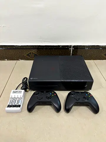 Xbox one with 2 controllers