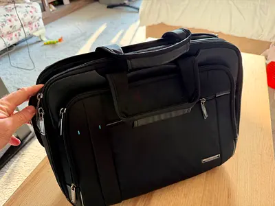 Samsonite Black padded laptop bag / briefcase – good condition