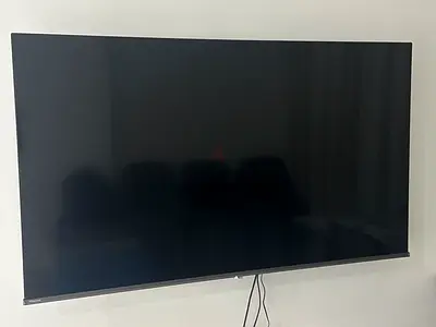 55 inch Wall-mounted LED TV - excellent Working Condition
