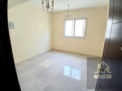 LOOK LIKE A BRAND NEW APPARTMENT // THE PRIME LOCATION // FAMILY BUILDING // NEAT AND CLEAN // WITH