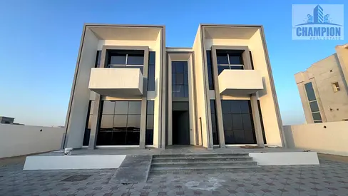 5BHK VILLA WITH MAJLIS MAID ROOM OUTSIDE KITCHEN SHADED PARKING AT THE MAIN ROAD
