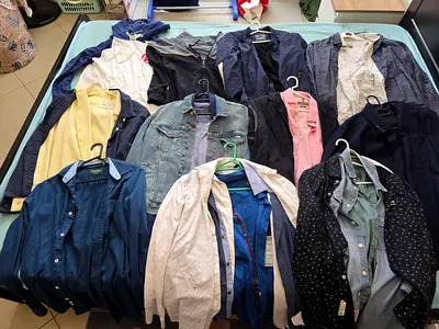 Urgent Sale! Mens  ladies used Clothes 100+ pcs for 100 aed only