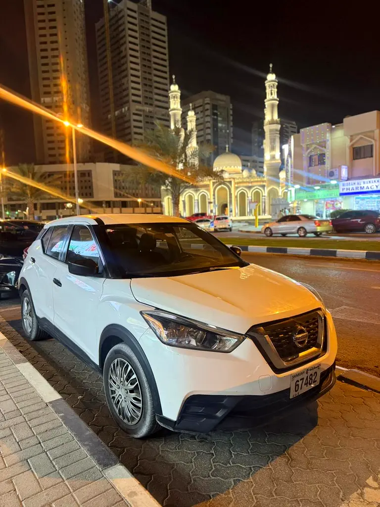Nissan Kicks 2020 — photo 1 of 9