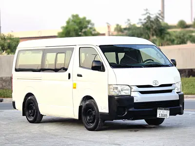 Toyota Hiace GL 2015 GCC Specs - Mid Roof // Full seats // power window // Good conditions