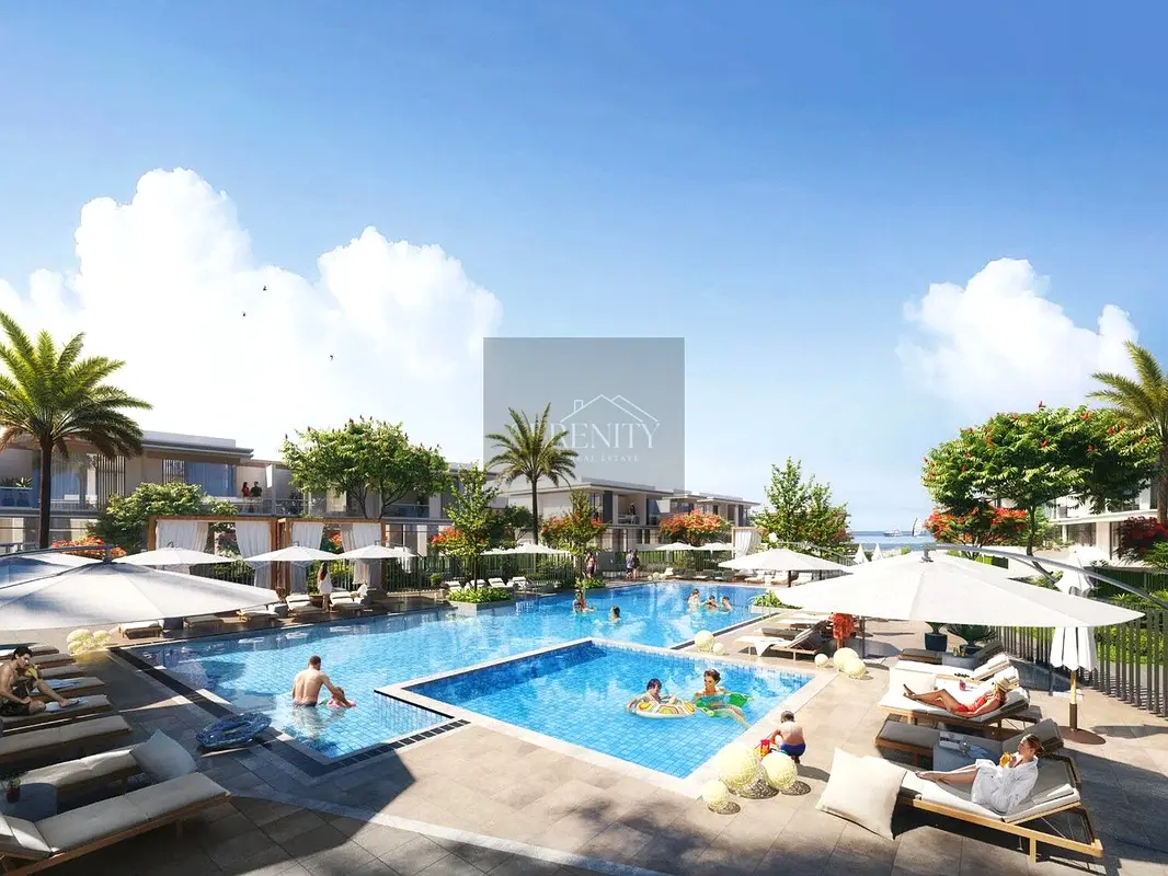 Luxury 3-Bedroom Corner Townhouse | Pool View