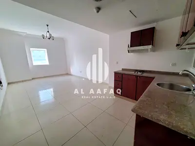 Offer price specious studio available for rent