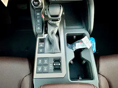 2026 Toyota PRADO — миниатюра 10