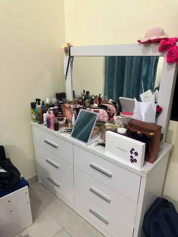 White 6-Drawer Dresser with Mirror - Good Condition