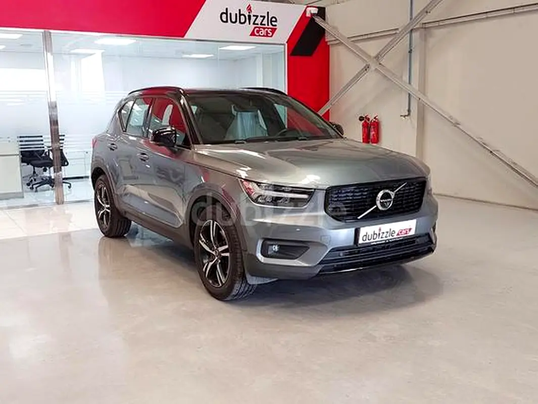 Volvo XC40 2019 — photo 1 of 14