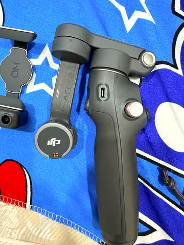 DJI Osmo Mobile 8 Series Smartphone Gimbal (Foldable) - Good Working Condition