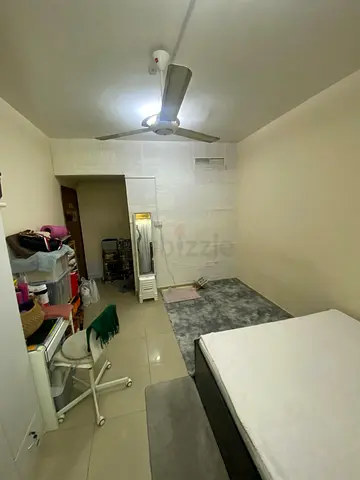 Fully furnished Master bedroom family or executive lady al majaj2