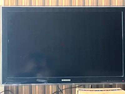 Samsung 45 inch tv with remote control