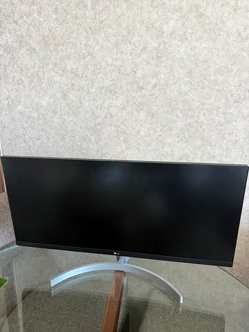 LG 24-inch LED Monitor (Good Working Condition)