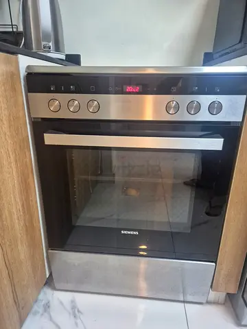 Siemens Stainless Steel Built-in Electric Oven - Good Condition