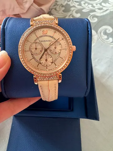 Swarovski Watch ( high copy )