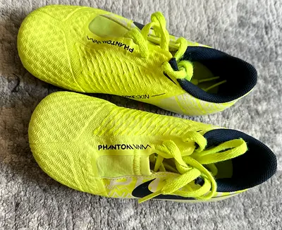 Nike Phantom Venom Junior Football Boots - Bright Yellow, Size 11C