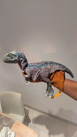 Animatronic toy puppet dino