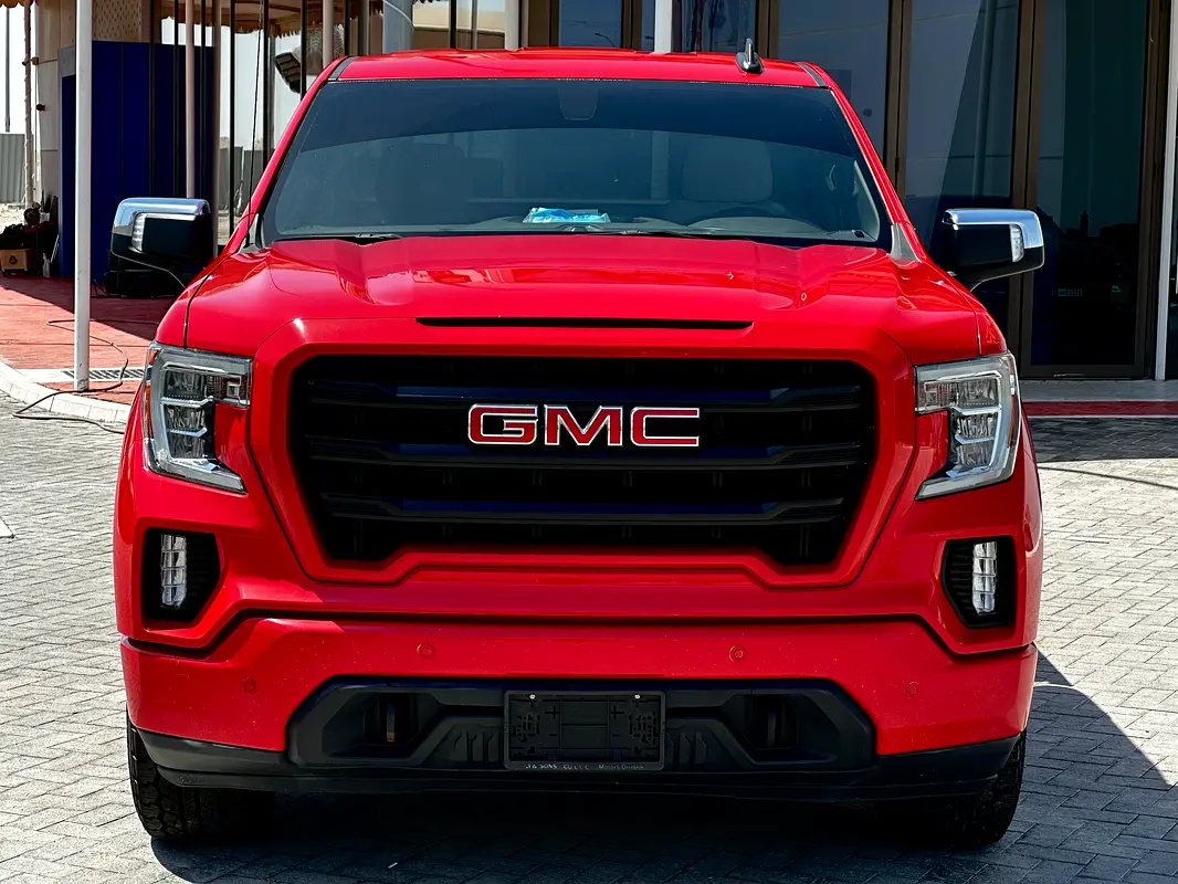 GMC Sierra 2019 — photo 1 of 12